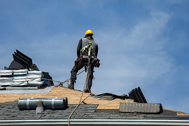 Professional Gutter Installation technician working in Halfway, OR